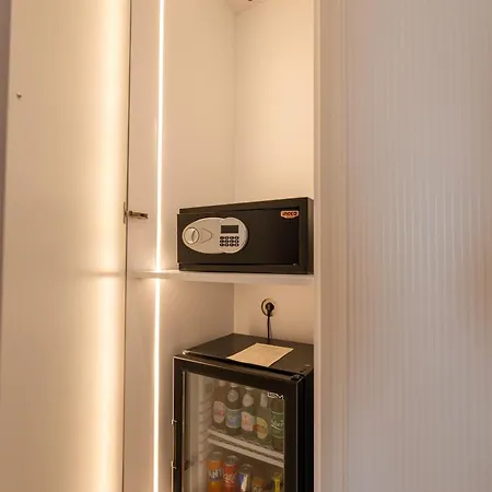 The Collector Boutique 4*