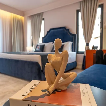 The Collector Boutique Σαράντα