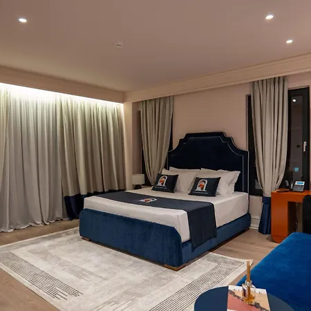 The Collector Boutique 4*