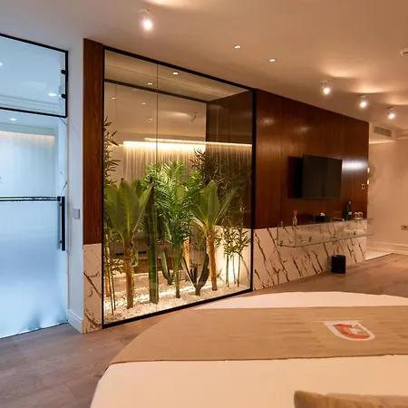 The Collector Boutique Σαράντα