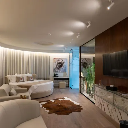 The Collector Boutique 4*