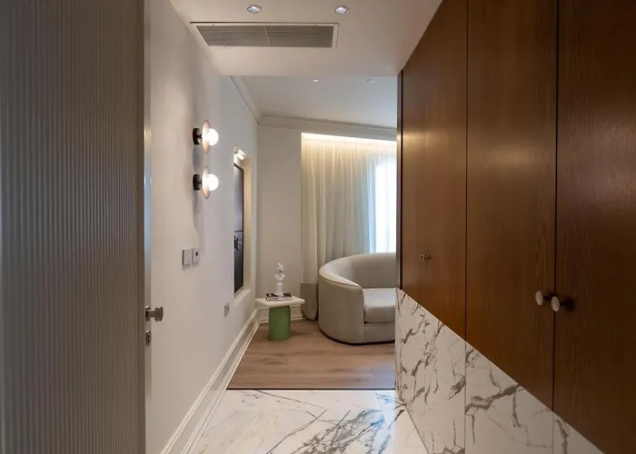 The Collector Boutique 4*