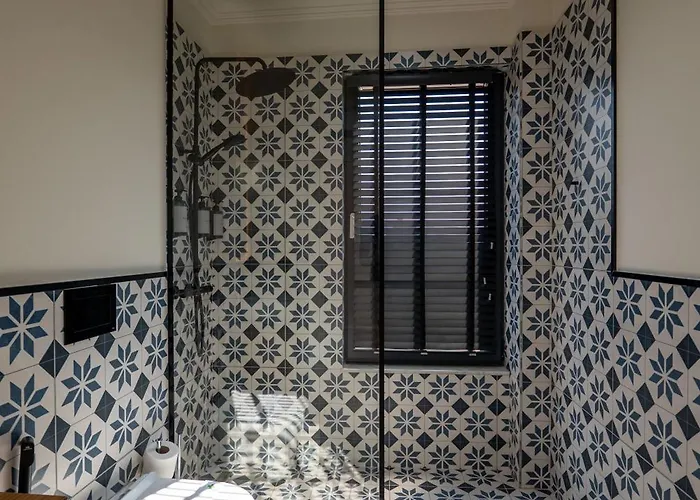 The Collector Boutique Hotel 4*