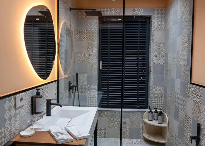 The Collector Boutique 4*