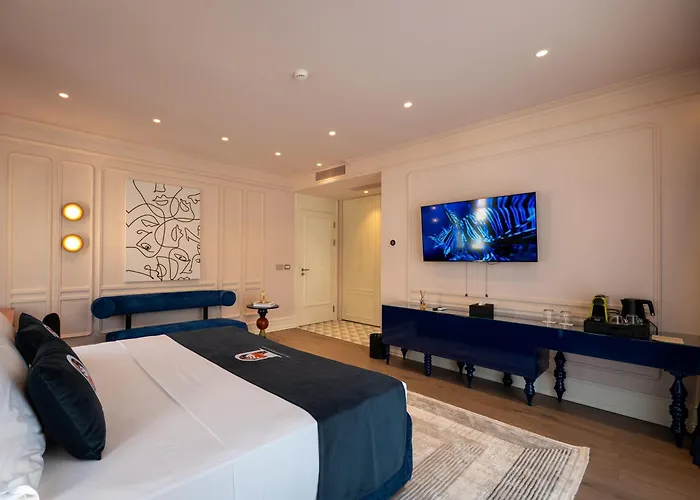 The Collector Boutique Hotel