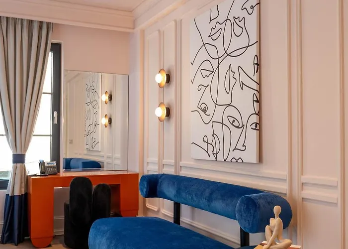 The Collector Boutique Sarande